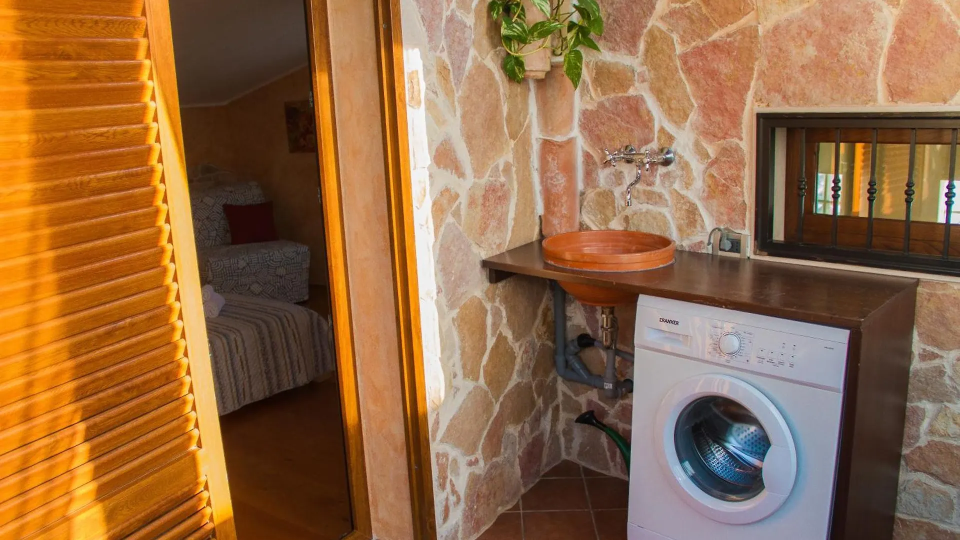 Palo Del Colle Ierva Chiain, Guest House 0*, Palo del Colle İtalya