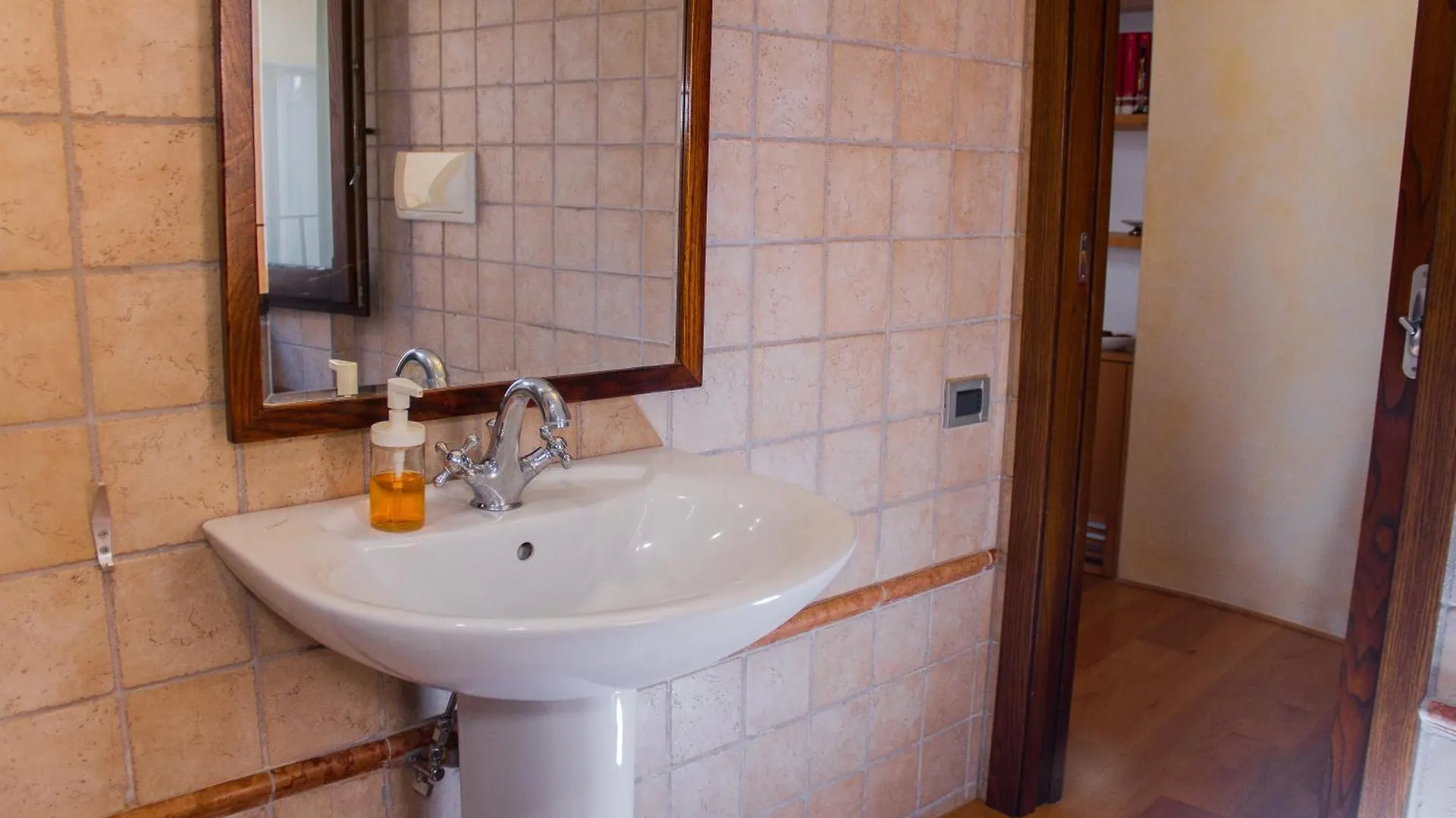 Palo Del Colle Ierva Chiain, Guest House 0*, Palo del Colle İtalya